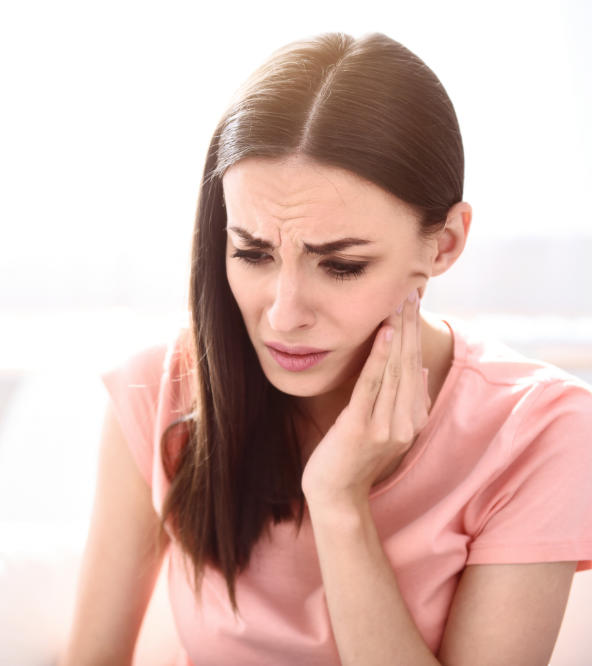 woman with dental pain