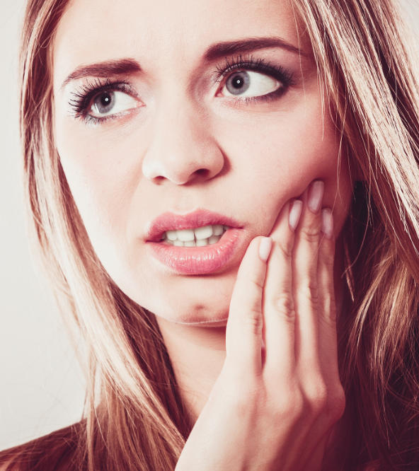 woman with dental pain