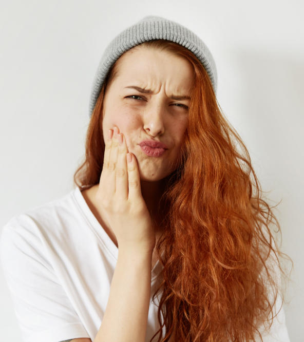 woman with dental pain